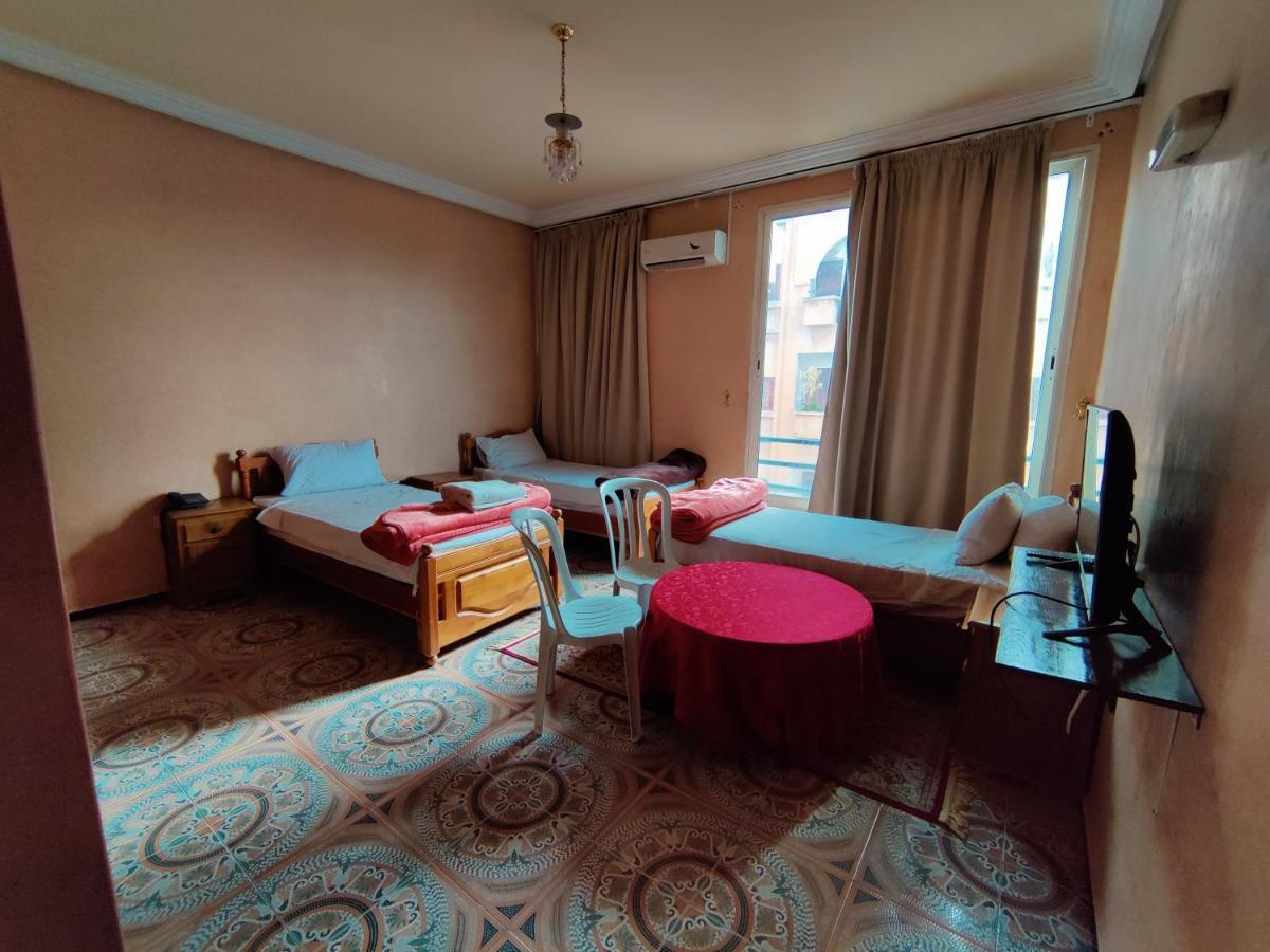 Hotel Cafe Restaurant Assaka ティーズニート エクステリア 写真